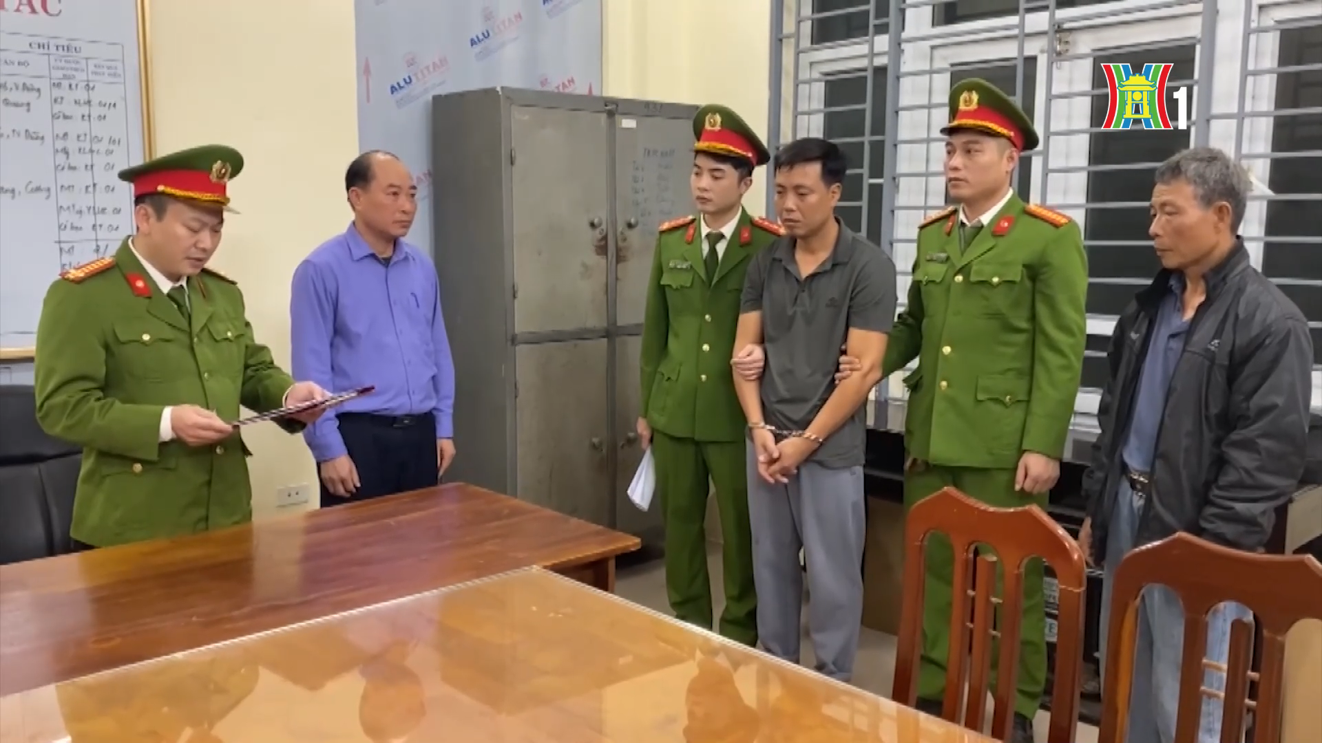 Bắt giữ đối tượng truy nã lừa đảo hơn 65 tỷ đồng